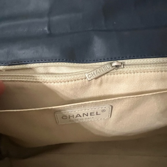 Chanel Business Flap Maxi Blue - Picture 8 of 10